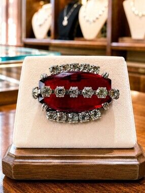 Deep Red Garnet Faceted Glass Beveled Vintage Silver Tone Rhinestone Brooch EUC